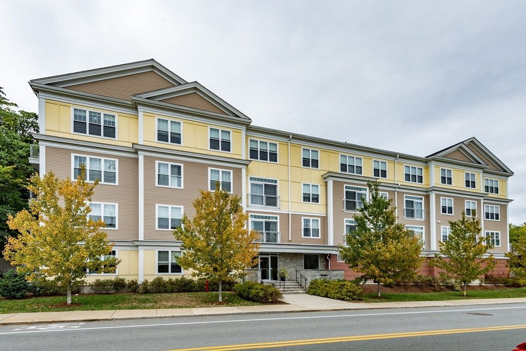 130 Tremont St 306, Melrose, MA 02176