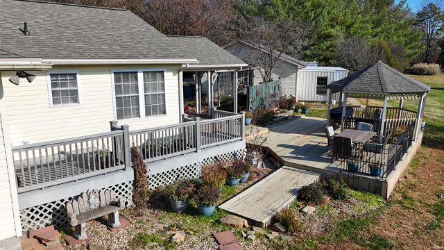 7719 Highway 66, Wadesville, IN 47638