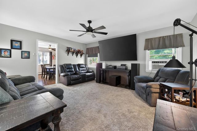 1 Harvest Circle, Warwick, NY 10990