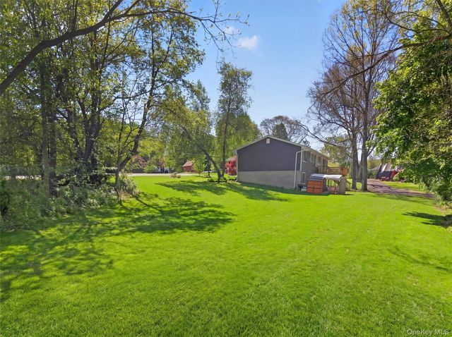 1 Harvest Circle, Warwick, NY 10990