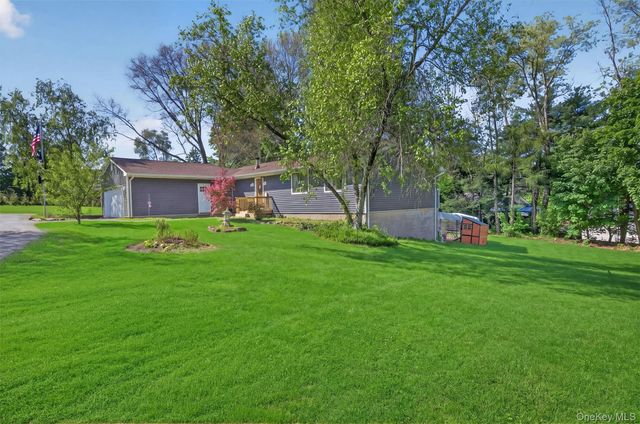1 Harvest Circle, Warwick, NY 10990