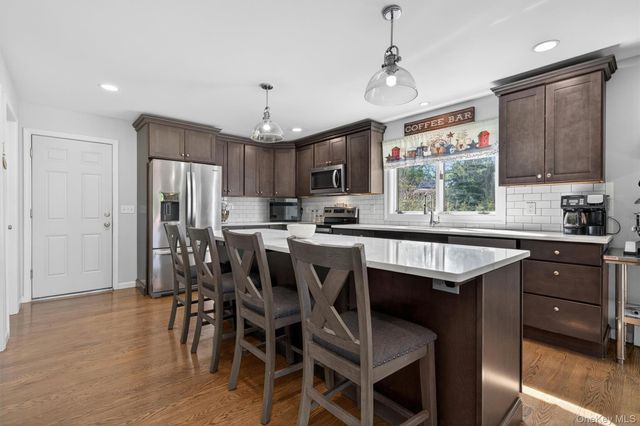 1 Harvest Circle, Warwick, NY 10990