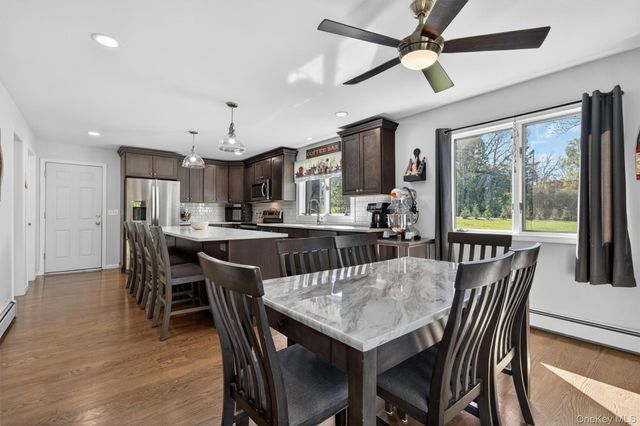 1 Harvest Circle, Warwick, NY 10990