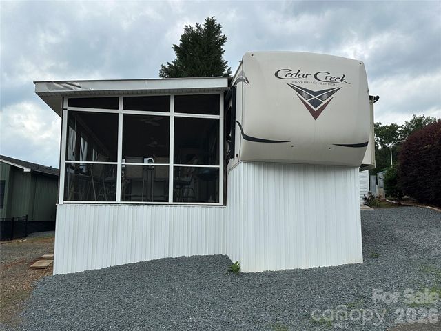 223 Grand View Drive, New London, NC 28127