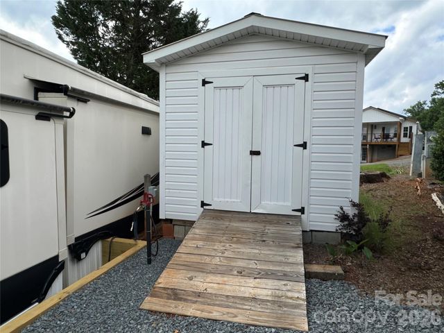 223 Grand View Drive, New London, NC 28127