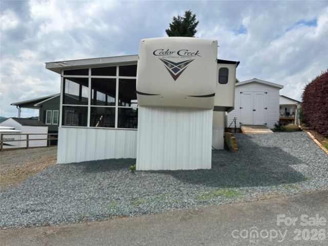 223 Grand View Drive, New London, NC 28127