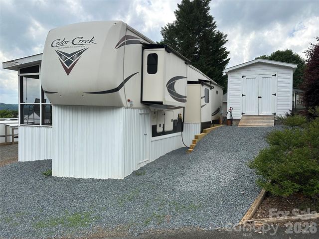 223 Grand View Drive, New London, NC 28127