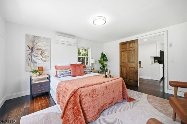 118 Spring St, Millburn Twp., NJ 07041