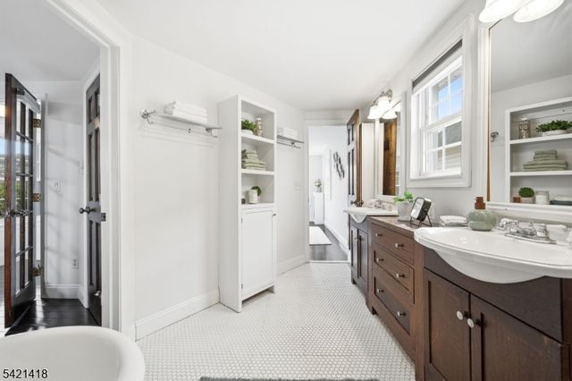 118 Spring St, Millburn Twp., NJ 07041