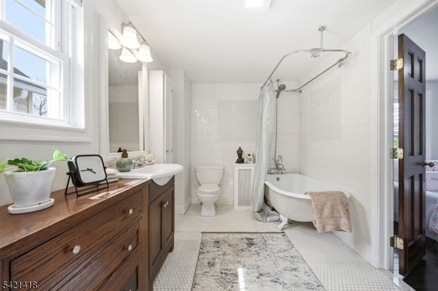 118 Spring St, Millburn Twp., NJ 07041