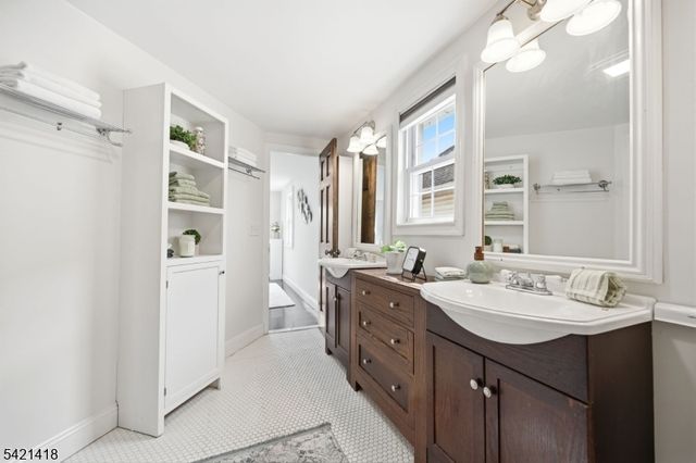 118 Spring St, Millburn Twp., NJ 07041