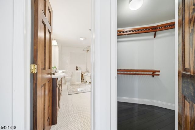 118 Spring St, Millburn Twp., NJ 07041