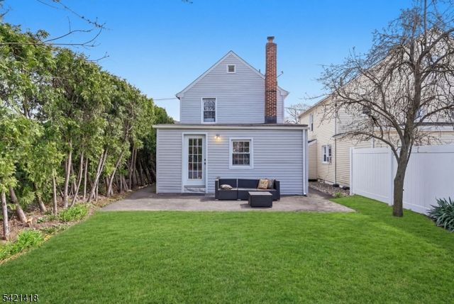 118 Spring St, Millburn Twp., NJ 07041