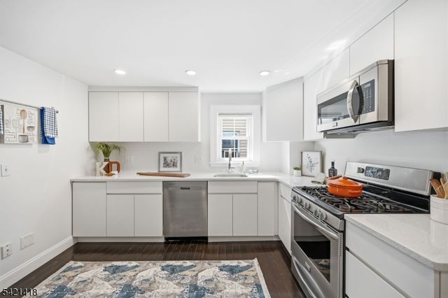 118 Spring St, Millburn Twp., NJ 07041