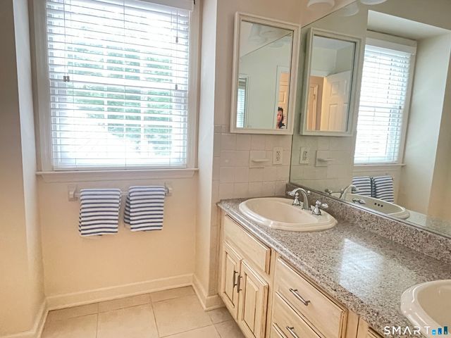 58 Heritage Lane, Stamford, CT 06903