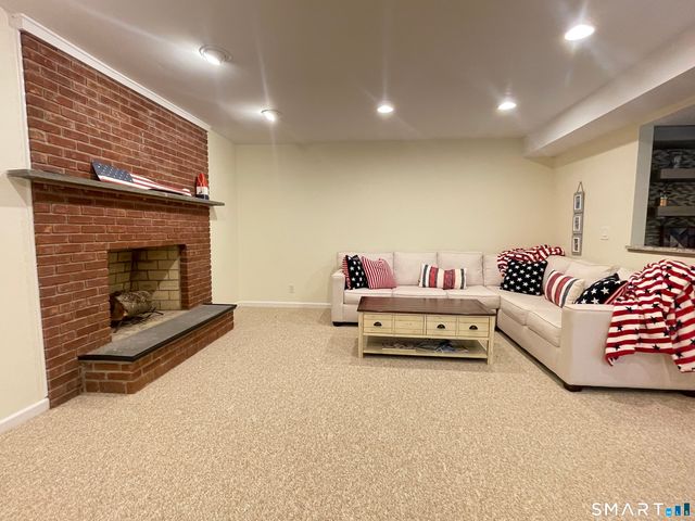 58 Heritage Lane, Stamford, CT 06903