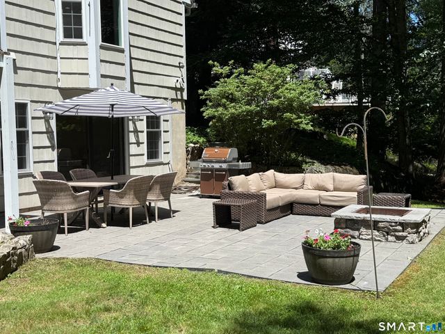 58 Heritage Lane, Stamford, CT 06903