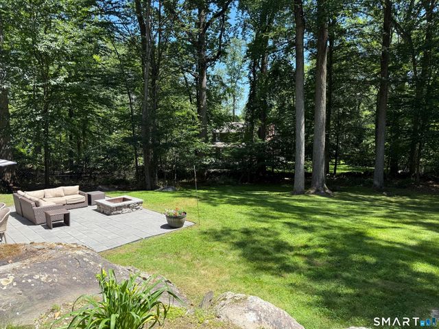 58 Heritage Lane, Stamford, CT 06903