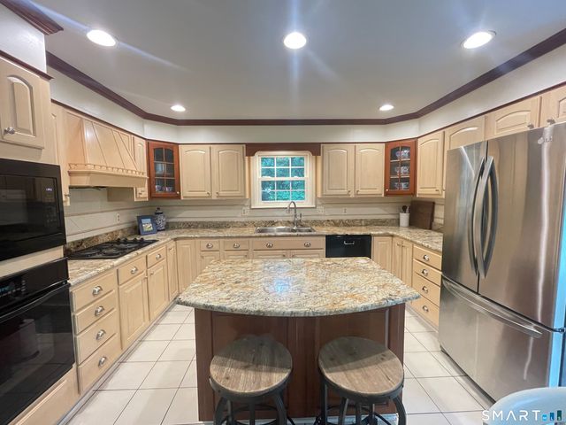 58 Heritage Lane, Stamford, CT 06903