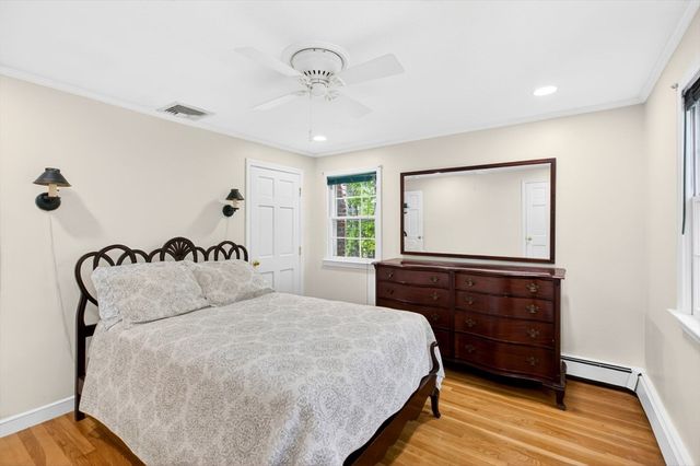 15 Jefferson Rd, Westford, MA 01886