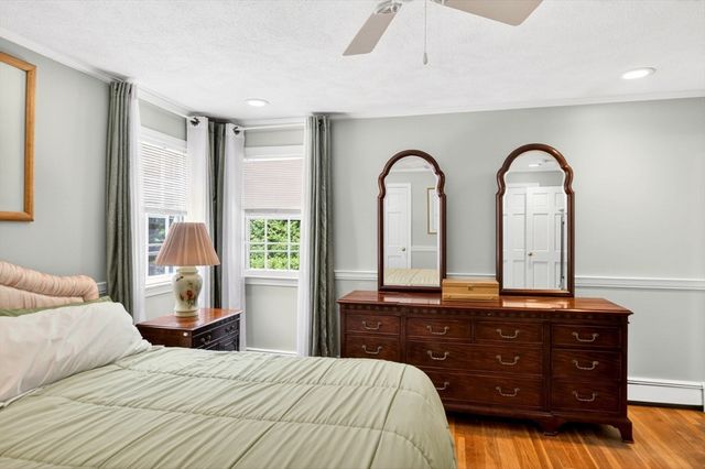 15 Jefferson Rd, Westford, MA 01886