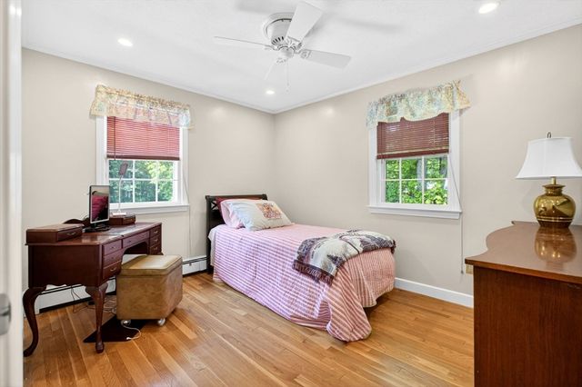 15 Jefferson Rd, Westford, MA 01886