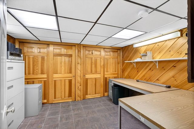 15 Jefferson Rd, Westford, MA 01886