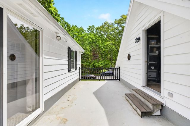 15 Jefferson Rd, Westford, MA 01886
