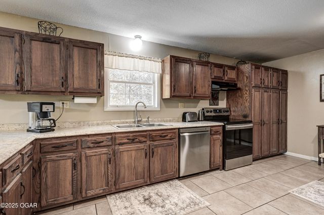 2718 S Wood Street, Galena, KS 66739