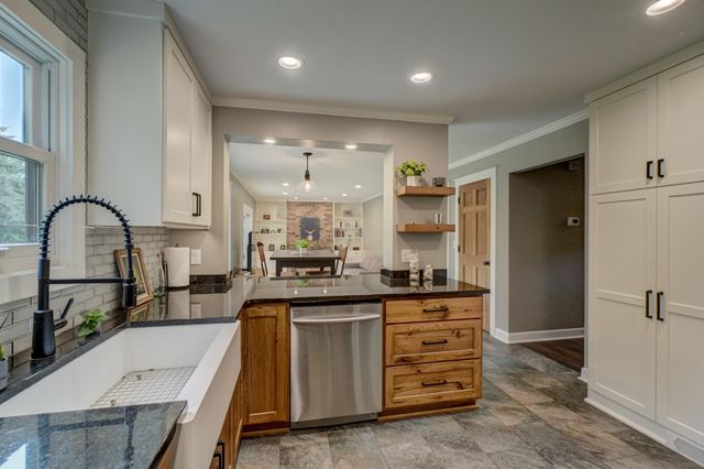 2414 Oakridge Court, Stillwater, MN 55082
