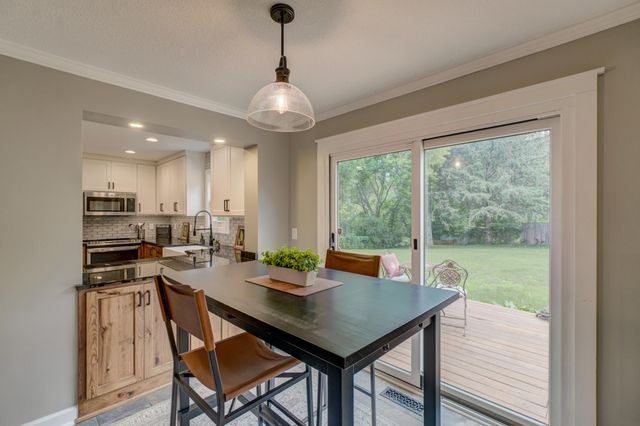 2414 Oakridge Court, Stillwater, MN 55082