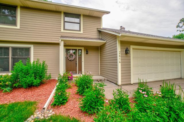 2414 Oakridge Court, Stillwater, MN 55082