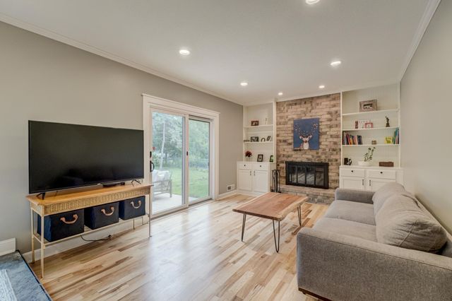 2414 Oakridge Court, Stillwater, MN 55082