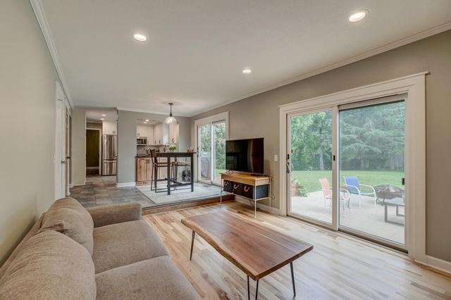 2414 Oakridge Court, Stillwater, MN 55082
