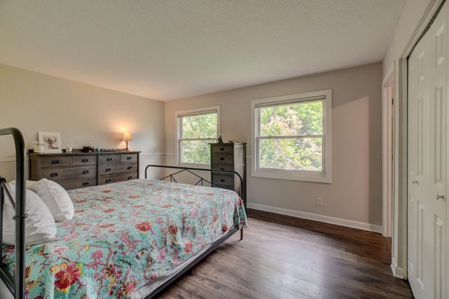 2414 Oakridge Court, Stillwater, MN 55082