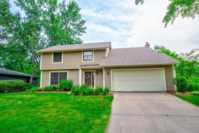 2414 Oakridge Court, Stillwater, MN 55082