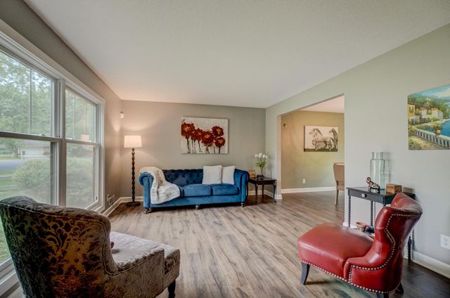 2414 Oakridge Court, Stillwater, MN 55082