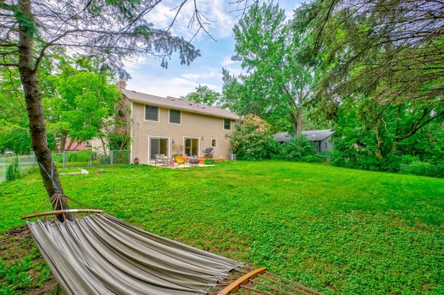 2414 Oakridge Court, Stillwater, MN 55082