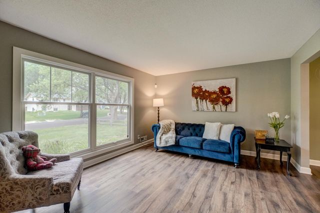 2414 Oakridge Court, Stillwater, MN 55082