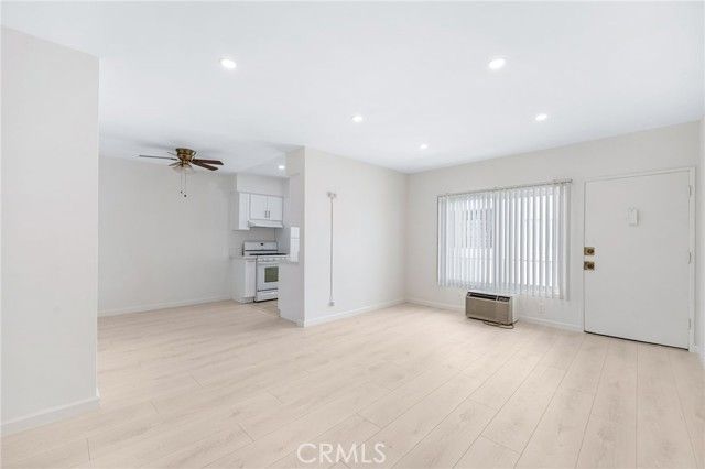 580 W Stocker 4, Glendale, CA 91202