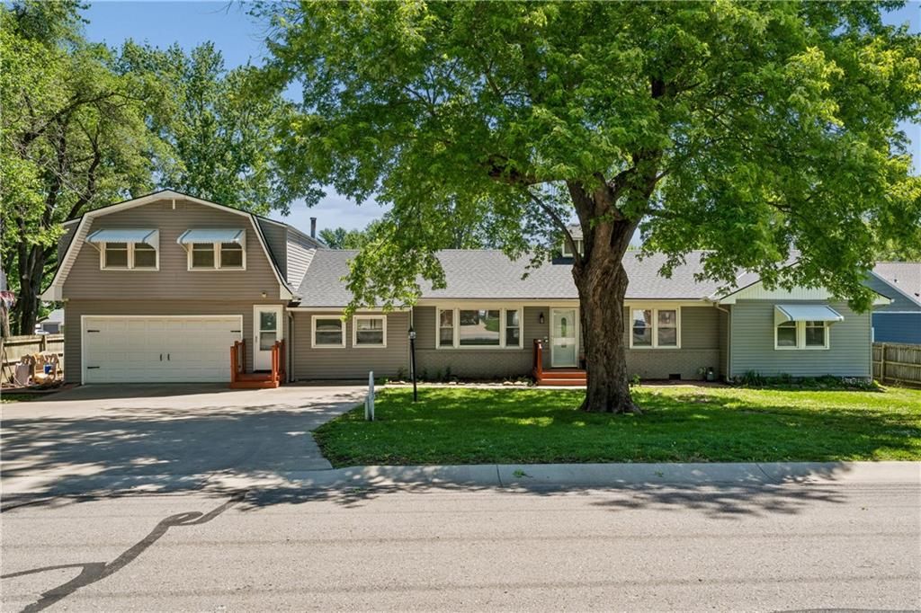 5151 Monrovia Street, Shawnee, KS 66216