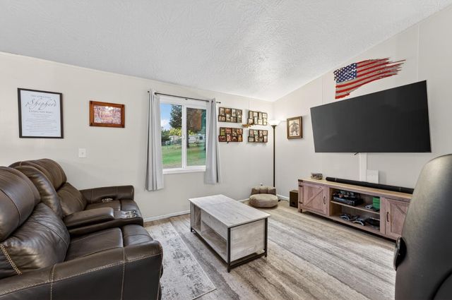 12507 Krosens Rd, Marysville, CA 95901