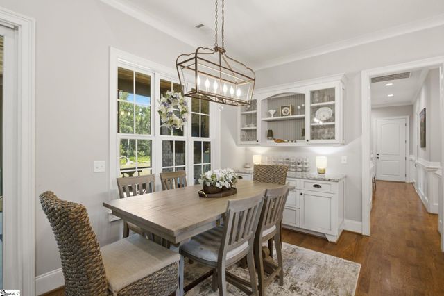 1000 Apple Valley Road, Duncan, SC 29334