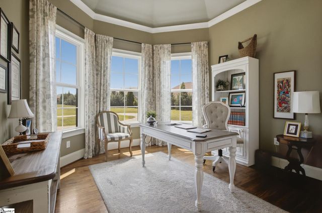 1000 Apple Valley Road, Duncan, SC 29334