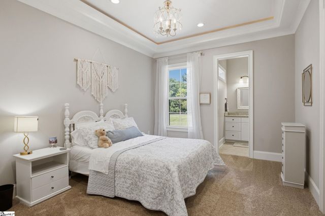 1000 Apple Valley Road, Duncan, SC 29334