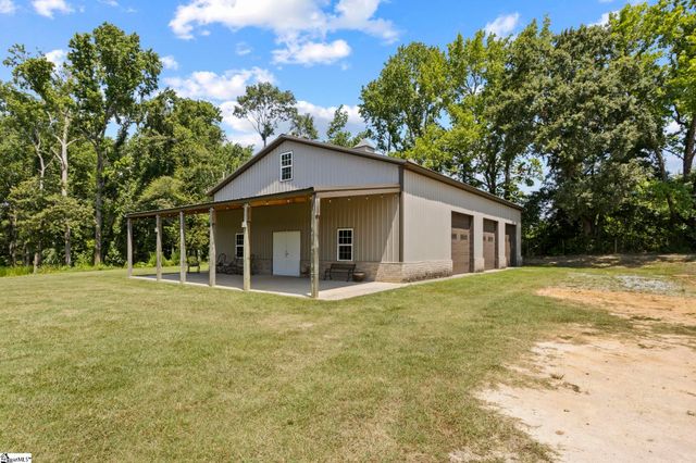 1000 Apple Valley Road, Duncan, SC 29334