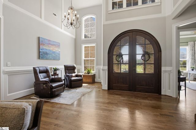1000 Apple Valley Road, Duncan, SC 29334