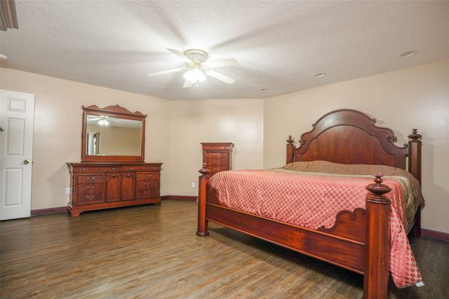 7333 SE 6th Avenue, Pleasant Hill, IA 50327