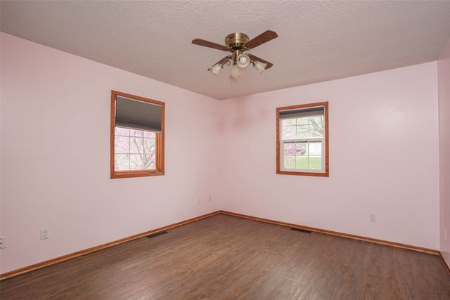 7333 SE 6th Avenue, Pleasant Hill, IA 50327