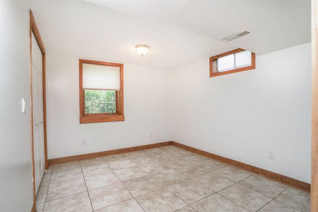 7333 SE 6th Avenue, Pleasant Hill, IA 50327